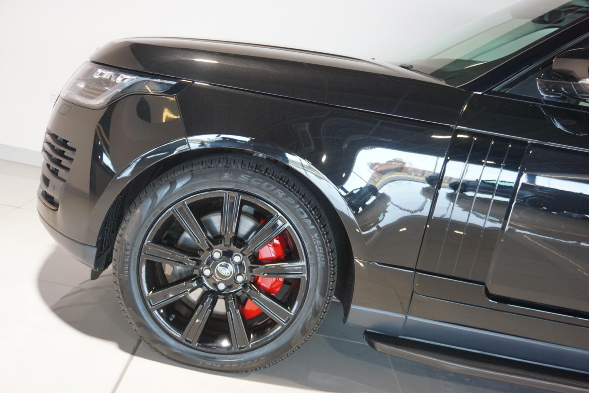 Land Rover Range Rover 2.0 P400e 13.1kWh Westminster Black SUV 5dr Petrol Plug-in Hybrid Auto 4WD Euro 6 (s/s) (404 ps)